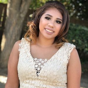 Meet your Posher, Mia